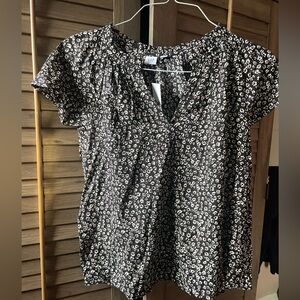 GAP NWT Black Floral Women's Top